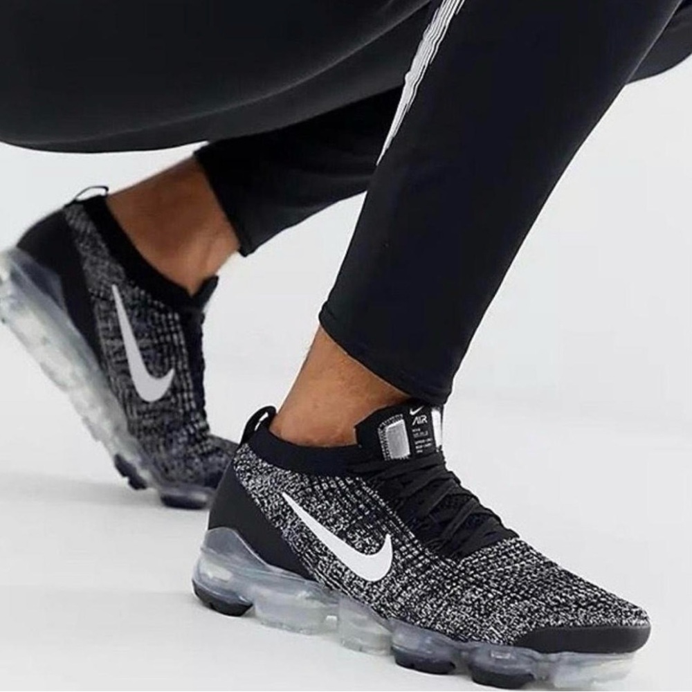 Nike Air Vapormax flyknit 3 Oreo Black Grey size 8 Shoes